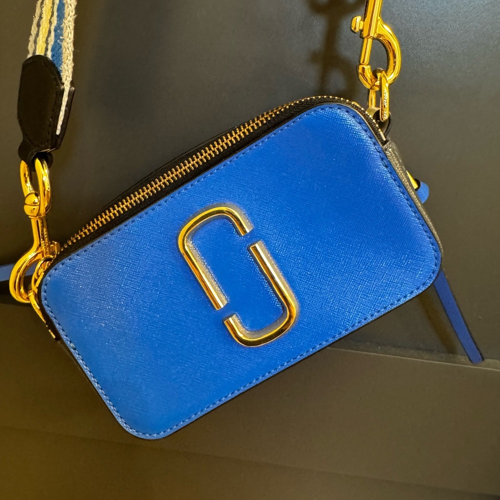 Marc Jacobs Blue Snapshot Compact purse